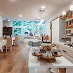 クリスタッロ ホテル