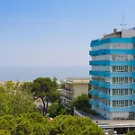 クリスタッロ 4*