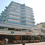 クリスタッロ 4* リッチョーネ