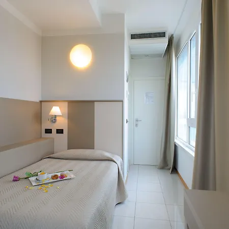 Hotel Cristallo 4*
