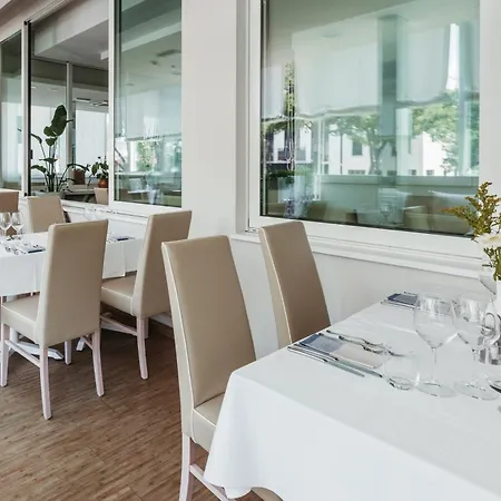 Hotel Cristallo 4*