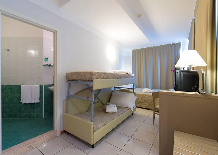 Hotel Cristallo 4*